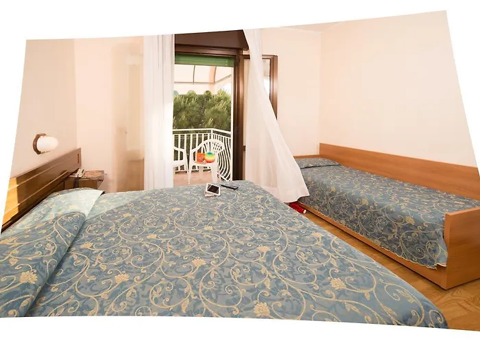Ξενοδοχείο Trevi 3*